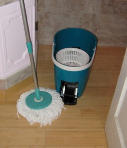Spin & Go Mop, cleaning my bathroom