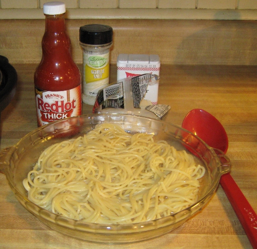 Making spaghetti pie