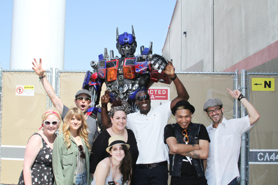 The Voice: The Finalists Have Fun at Universal Studios + Special Message From Chris Mann