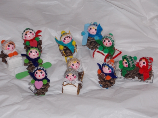 24-Hour Flash Giveaway: Pine Cone Kids Ornaments – Ends at 12:00 AM 11/28