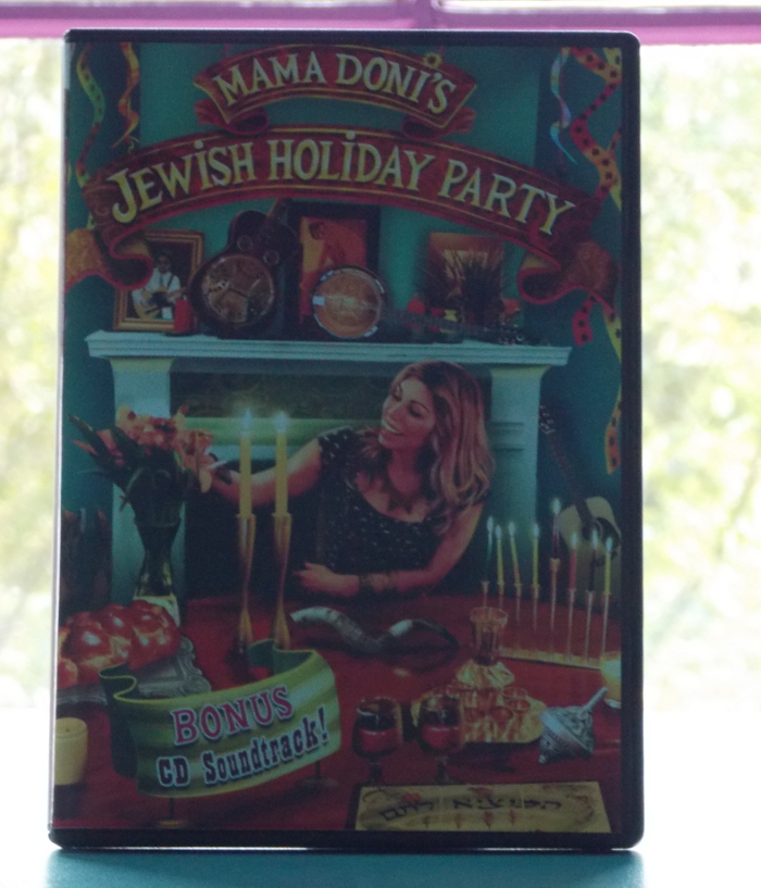 Mama Doni’s Jewish Holiday Party CD/DVD Giveaway – 3 Winners – Ends 11/07